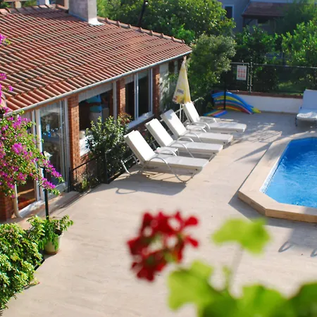 Crescent Hasirci Отель Ортаджа