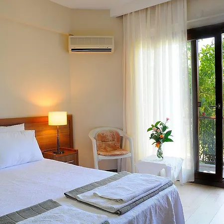 Crescent Hasirci Otel 4*