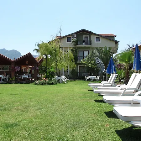 Otel Crescent Hasirci