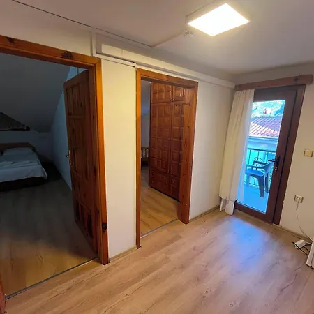 Crescent Hasirci מלון 4*