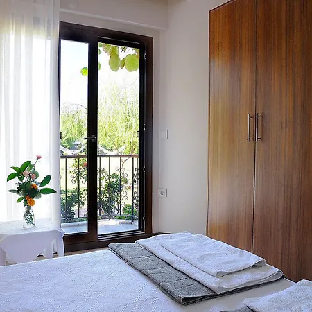 Crescent Hasirci מלון 4*