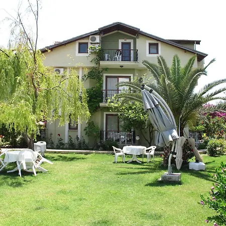 מלון Crescent Hasirci