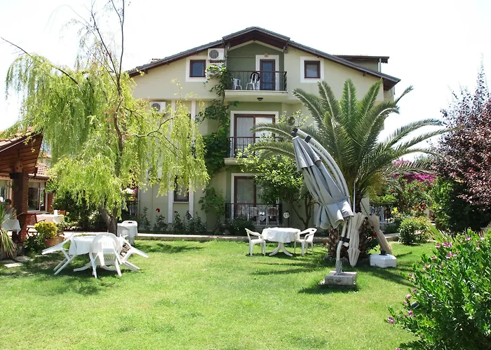 Hotel Crescent Hasirci